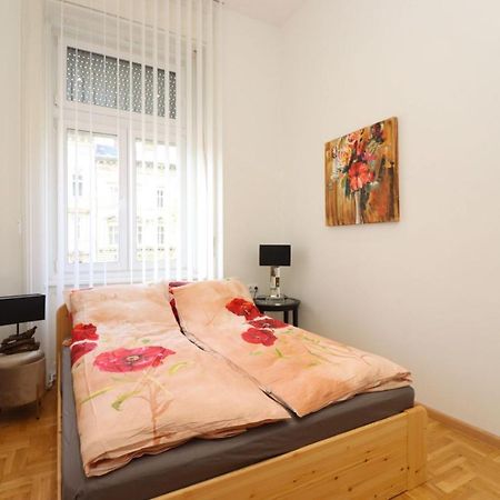 Ziti Citi Budapest Apartment ภายนอก รูปภาพ